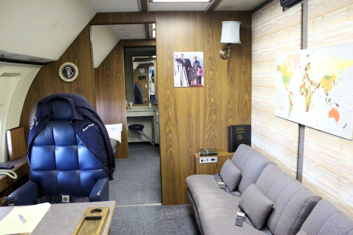 aboard-air-force-one-ronald-reagan-presidential-library