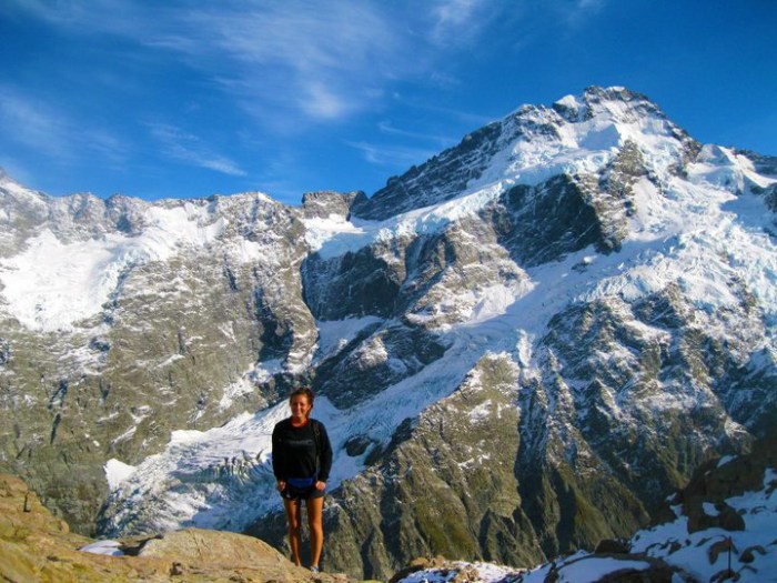 hiking-mt-cook-new-zealand