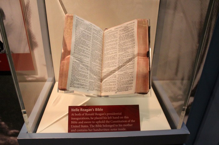 nelle-reagans-bible-reagan-presidential-library