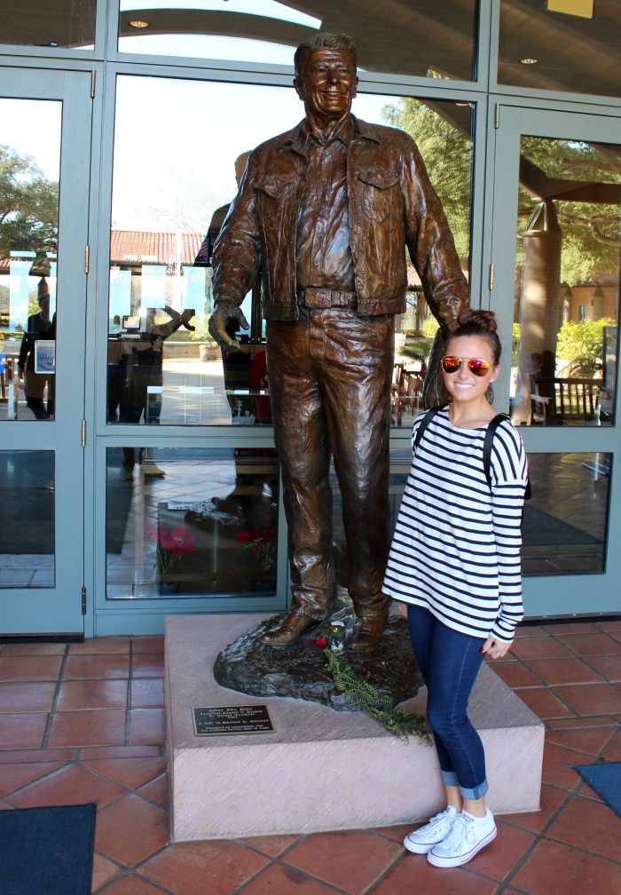 reagan-presidential-library-welcome-statue