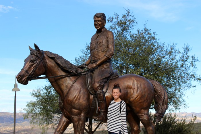 reagn-on-horse-statue