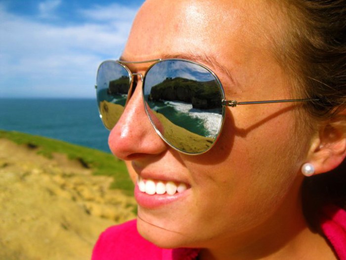 tunnel-beach-reflections-new-zealand