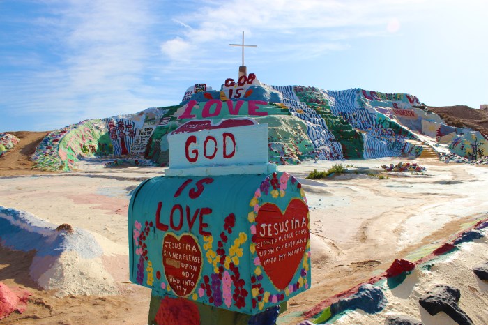 Salvation Mountain Mailbox